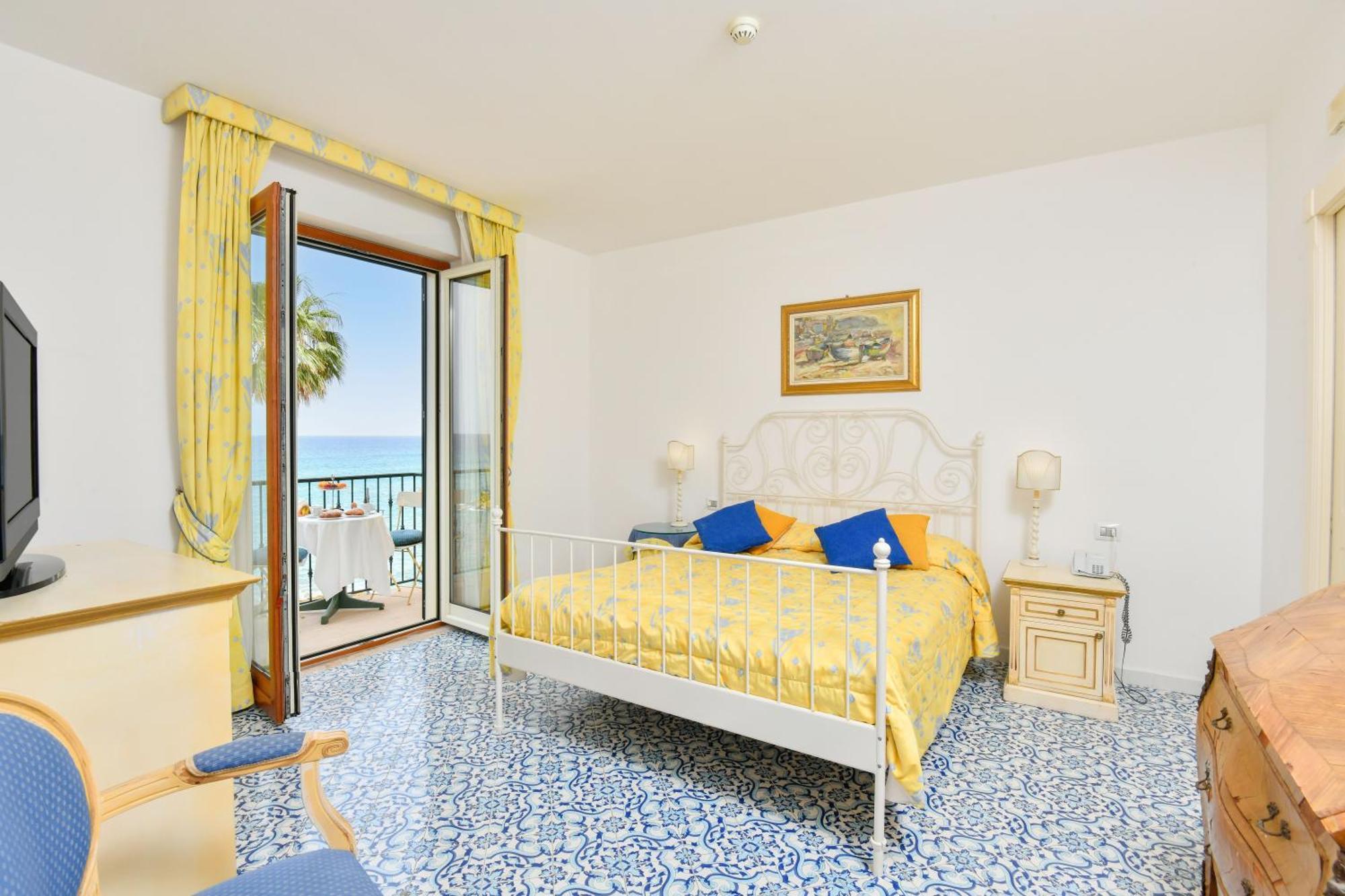 Hotel Villa Sirio Santa Maria di Castellabate Exterior photo